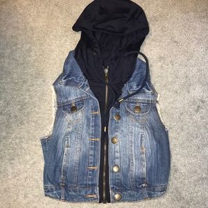NWT* Hooded jean vest